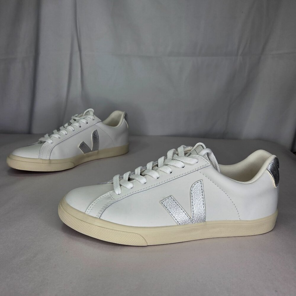 Veja Women's Esplar Logo Sneakers